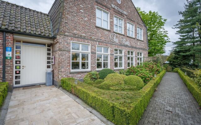 Отель The Originals Hostellerie Ter Heide Бельгия, Каприйке - отзывы, цены и фото номеров - забронировать отель The Originals Hostellerie Ter Heide онлайн вид на фасад