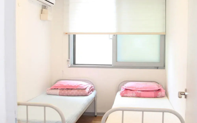 U Guesthouse Hongdae - Female Only