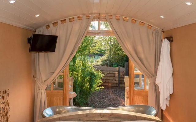 Ashwood Shepherd Hut
