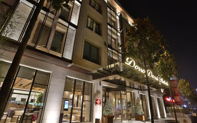 Отель Dosso Dossi Downtown вид на фасад
