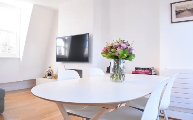 1 Bedroom Flat in Angel With Balcony