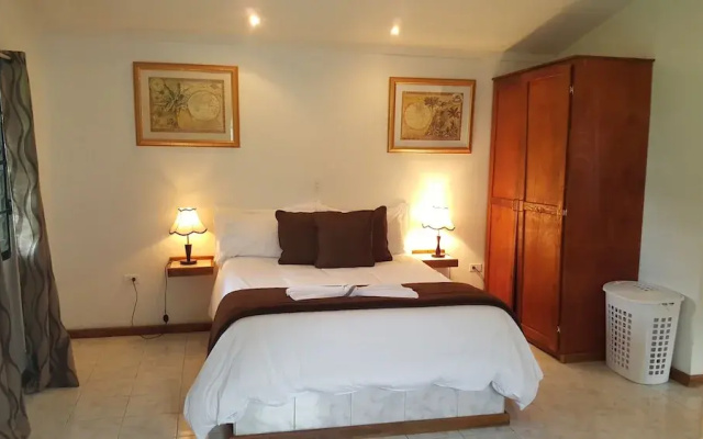 Roaring River Golf & Accommodations