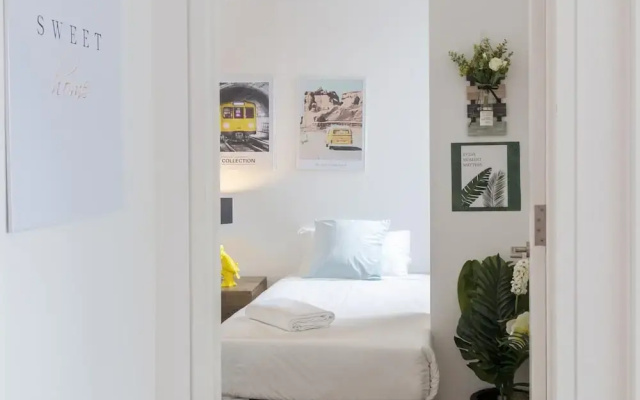 C16 Darling Harbour 2 BDR APT