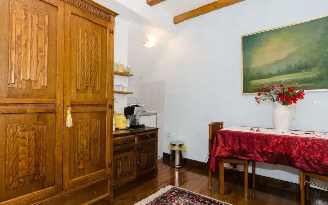 Apartment Taura - Studio Apartment With Balcony and Old City View
