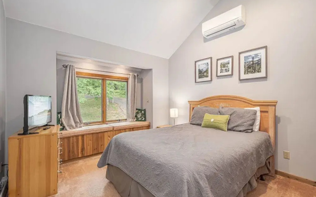 Solar Delight by Taylor Made Deep Creek