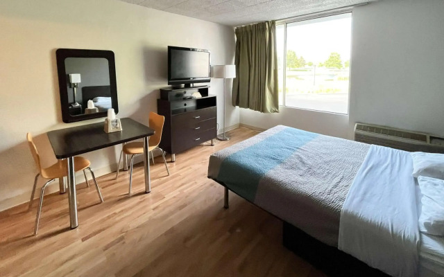Motel 6 Clarion, PA