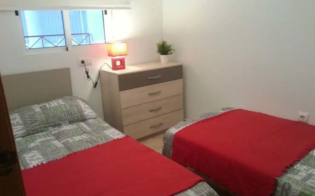 2 Bedroom Apartment near park