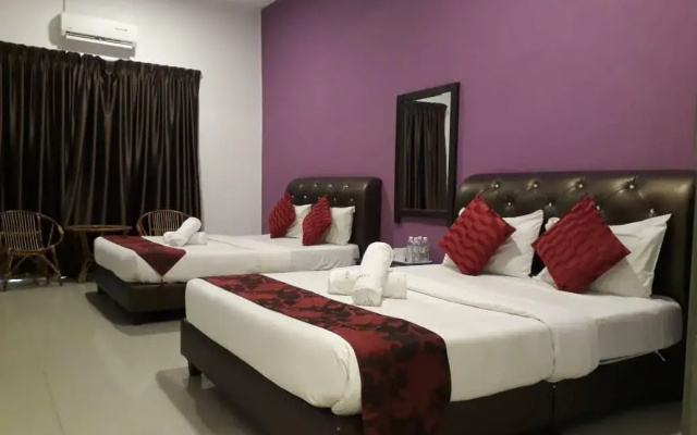 Max Ferringhi Hotel