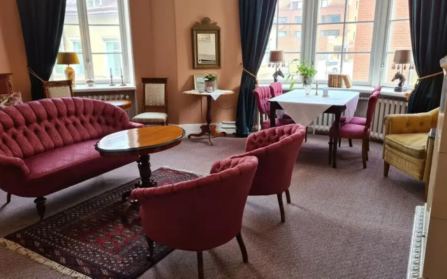 Leopold Boutique Hotel