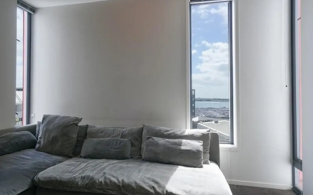 Auckland CBD Modern 2 Bedroom Apartment