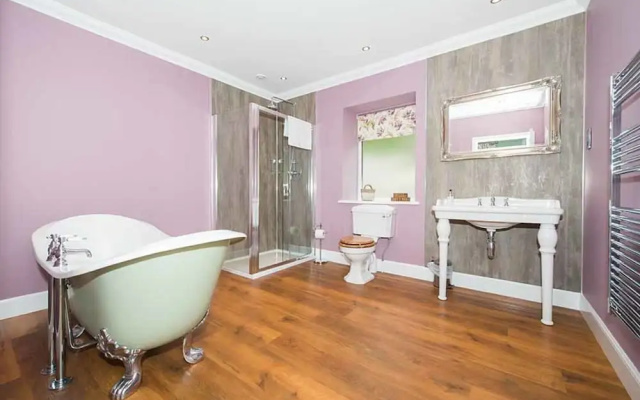 Maple Cottage With Hot Tub Near Cupar, Fife