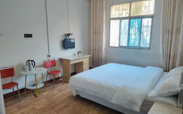 Nanyang Ruikang Hotel
