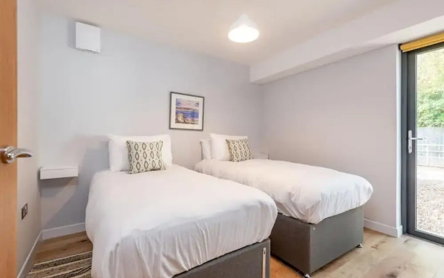 The Garden House, Free Parking, Central