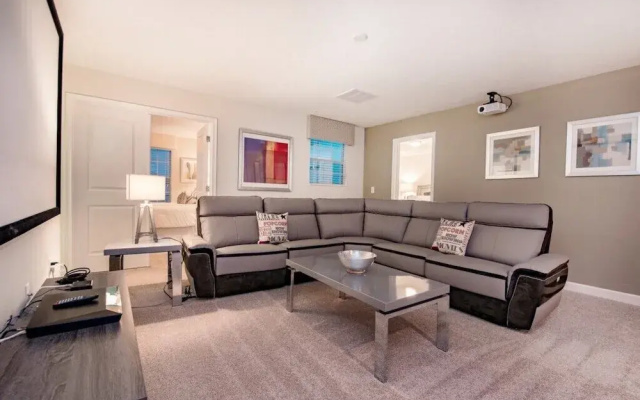 9-Bedroom Villa in Davenport 9000HS