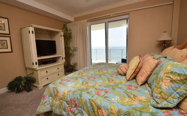 Regency Isle 703 by RedAwning