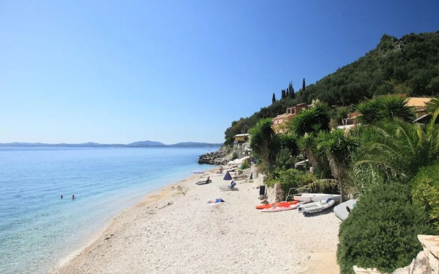 Dina Beach Front Apartment