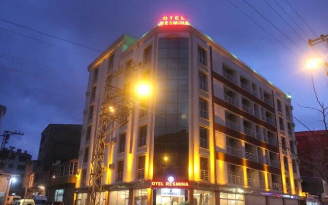 Resmina Hotel вид на фасад