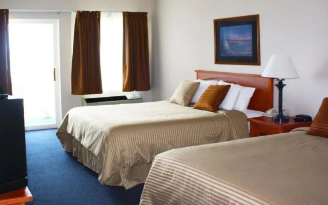 Best Western Lakefront Inn & Suites
