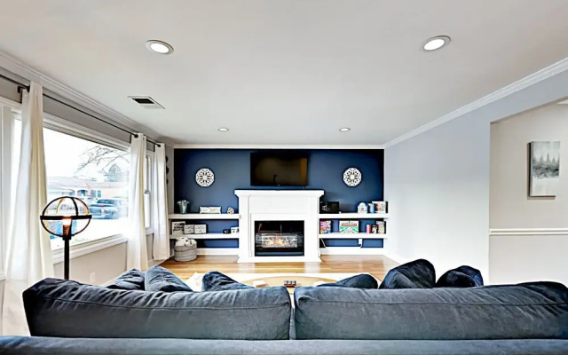 1665 James - 2 Br Home
