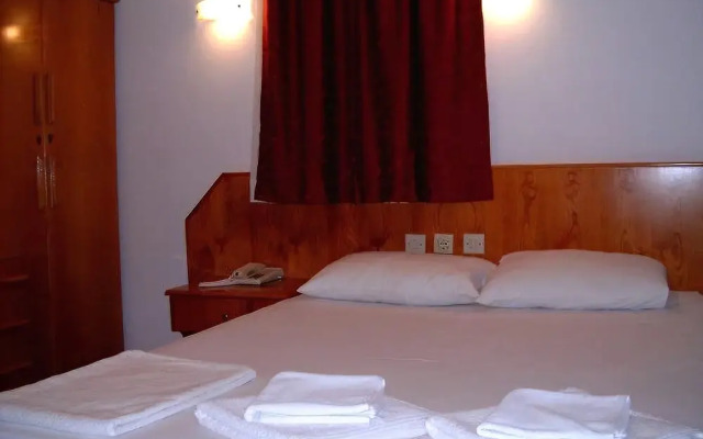 Kanarya Hotel