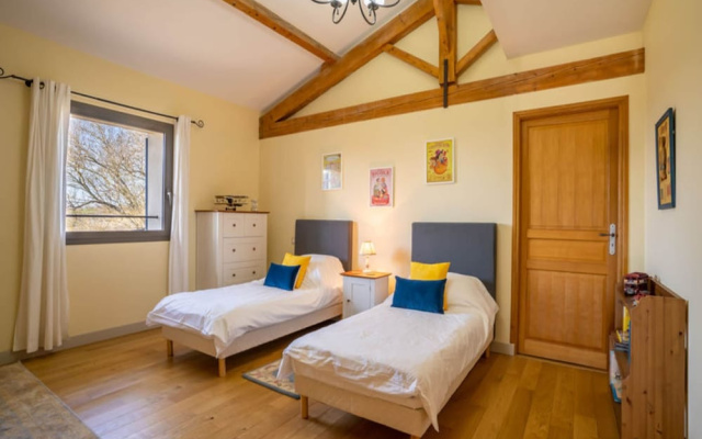 French Villa With Pool & Games Room