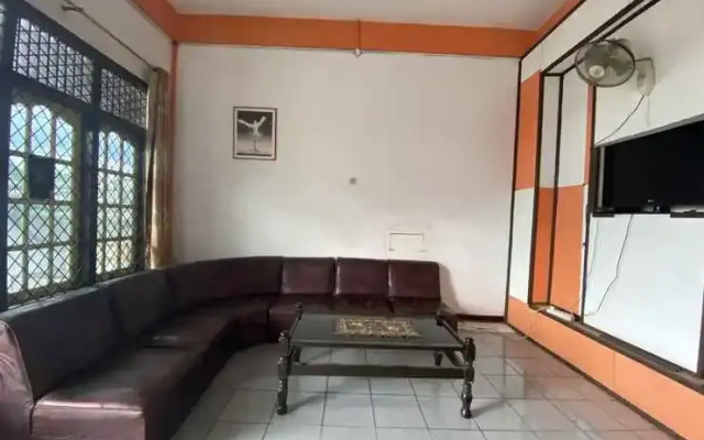 Oyo 3455 Ceten Residence