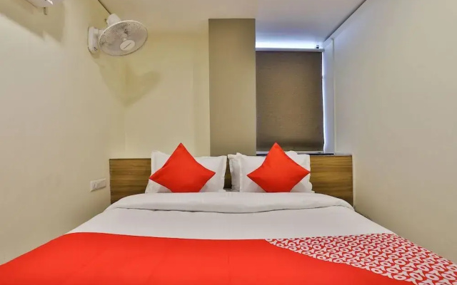 OYO 19842 Hotel Royal Inn