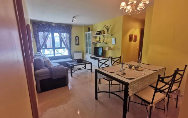 Apartamento de 3 dormitorios con piscina - Riaza Vacacional