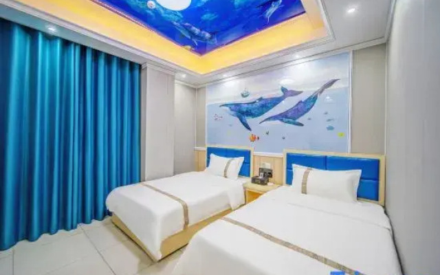 Yasi Themed Hostel