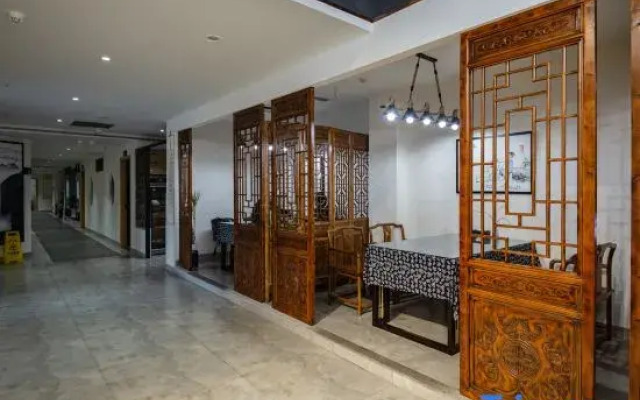 Manshe Hotel (Chongqing Haitangxi Metro Station Store)