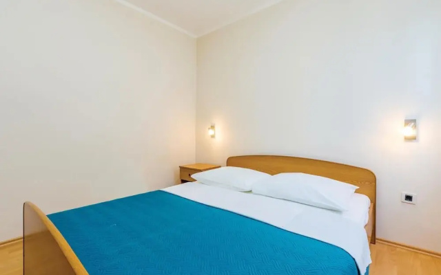 Awesome Home in Pinezici With Wifi and 2 Bedrooms