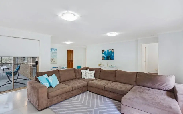 Ullora Close, 61