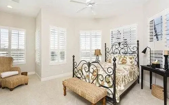 Sea Winds Beach Home by RedAwning