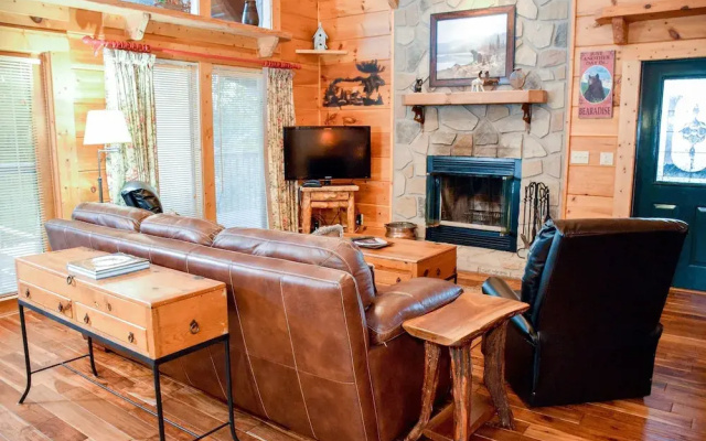 MAKING MEMORIES - 3 Br Cabin
