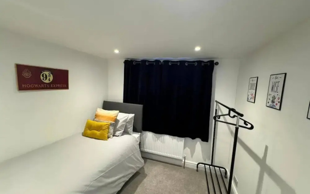 Modern 5-bed House in London Close Excel - Big Ben