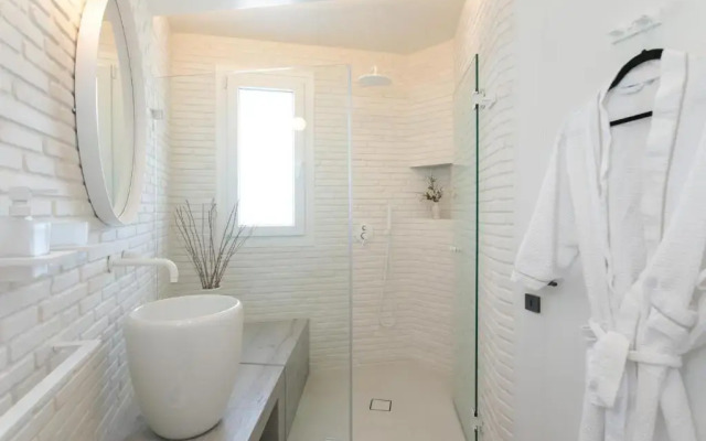 Sunday Luxury Suites
