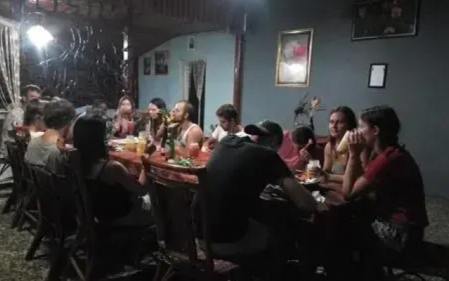Batu Mandi Guest House Bukit Lawang
