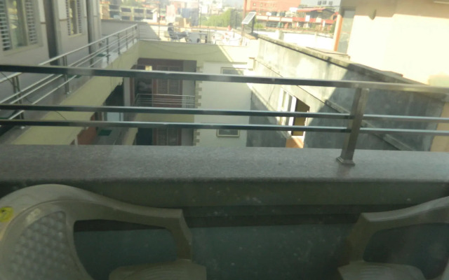Om Tara Guest House