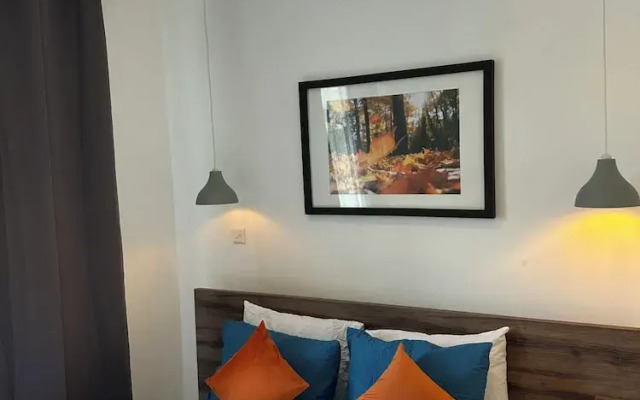 Peravi Suites at Embassy Gardens