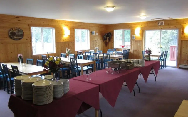 Spirit Lake Lodge