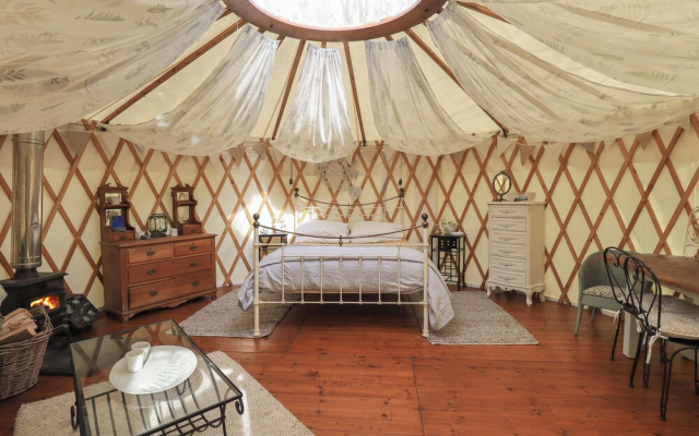 Yewberrie Yurt