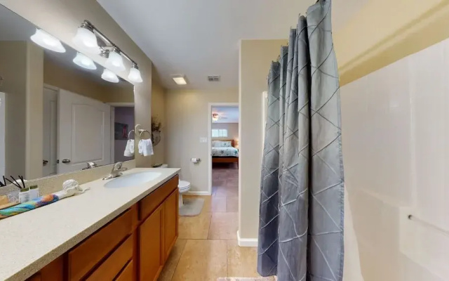 Vixen's Studio Bedroom Home