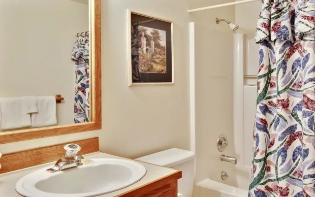 Fairway Village 32