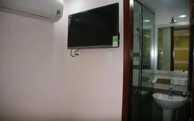 Yumi Hotel