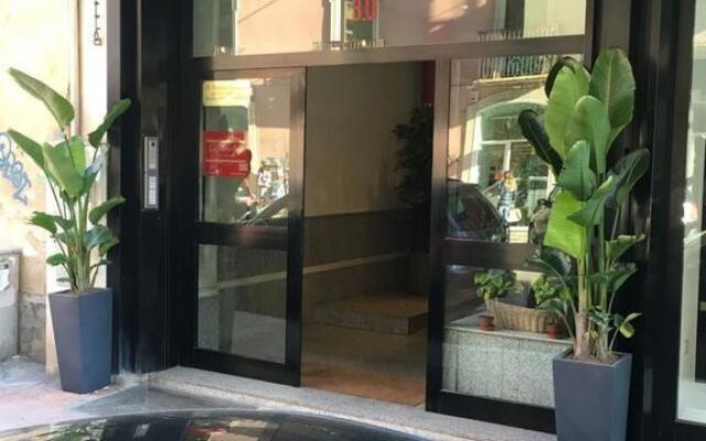 Отель Les Suites Bari Бари вид на фасад