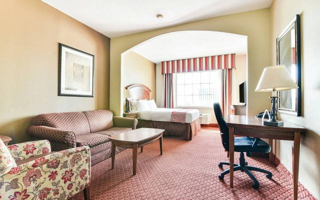 OYO Townhouse Oklahoma City Airport