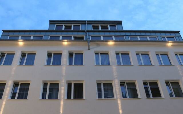 Апартаменты Haus am Dom - Apartments und Ferienwohnungen вид на фасад