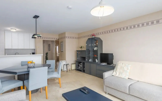 Cozy and Spacious Apartment on the 1st Floor