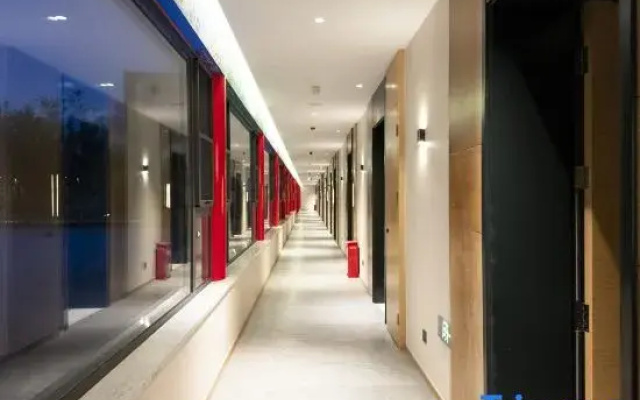Jianguo Hidden Hotel