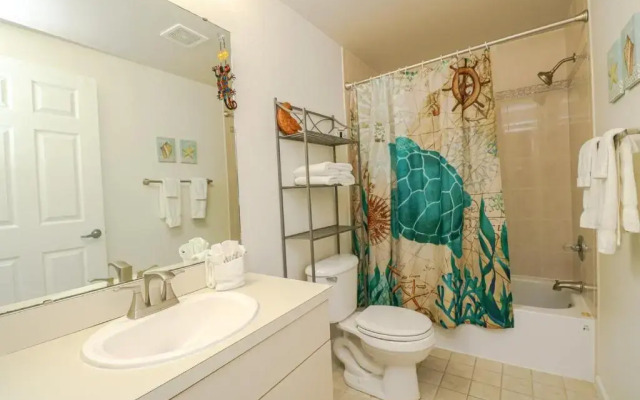 Ocean Village Club F32